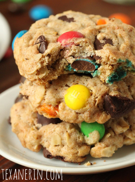 100% Whole Wheat M&M Oatmeal Cookies | texanerin.com
