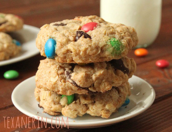 100% Whole Grain M&M Oatmeal Cookies | texanerin.com