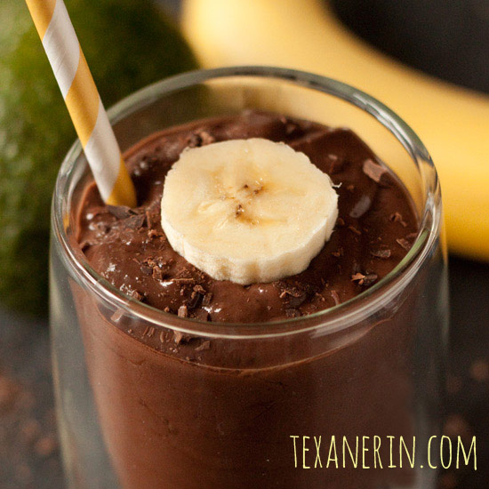 Chocolate Avocado Smoothie | texanerin.com
