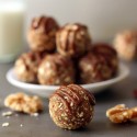 Raw Cinnamon Raisin Cookie Dough Balls (gluten-free and vegan)