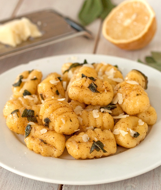 Browned Butter and Sage Lemon Gnocchi | texanerin.com