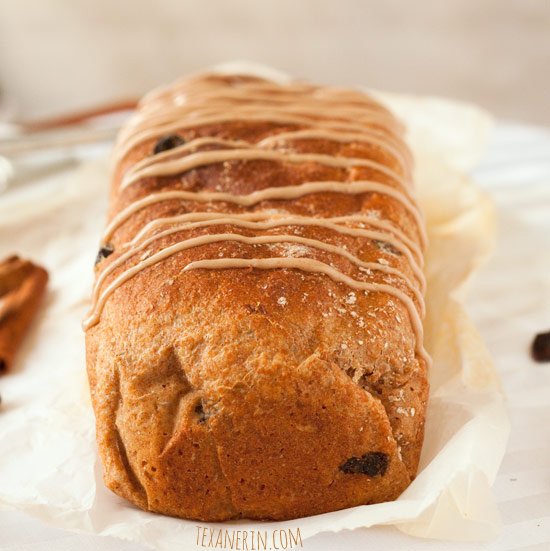 Cinnamon Raisin Bread - 100% whole spelt and pretty simple! Also just happens to be vegan and dairy-free | texanerin.com