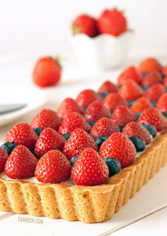Greek Yogurt Berry Cookie Tart – 100% whole grain but nobody will be able to tell!