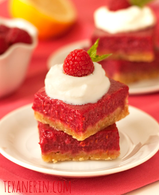 Raspberry Lemon Bars – 100% Whole Grain and Honey Sweetened | texanerin.com