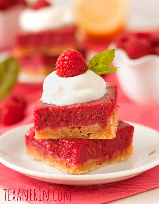 Raspberry Lemon Bars – 100% Whole Grain and Honey Sweetened | texanerin.com