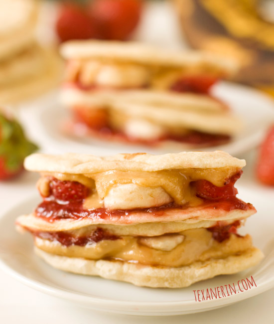 Peanut Butter, Strawberry and Banana Quesadillas - can be made whole grain, gluten-free, vegan, etc. | texanerin.com