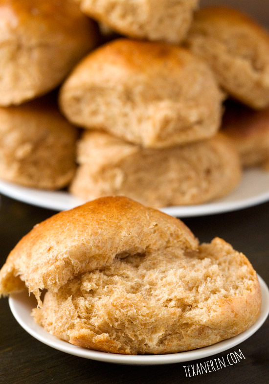 Soft and Fluffy Dinner Rolls – 100% whole wheat and ridiculously delicious! | texanerin.com