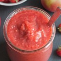 Healthy 2-Ingredient Strawberry Applesauce