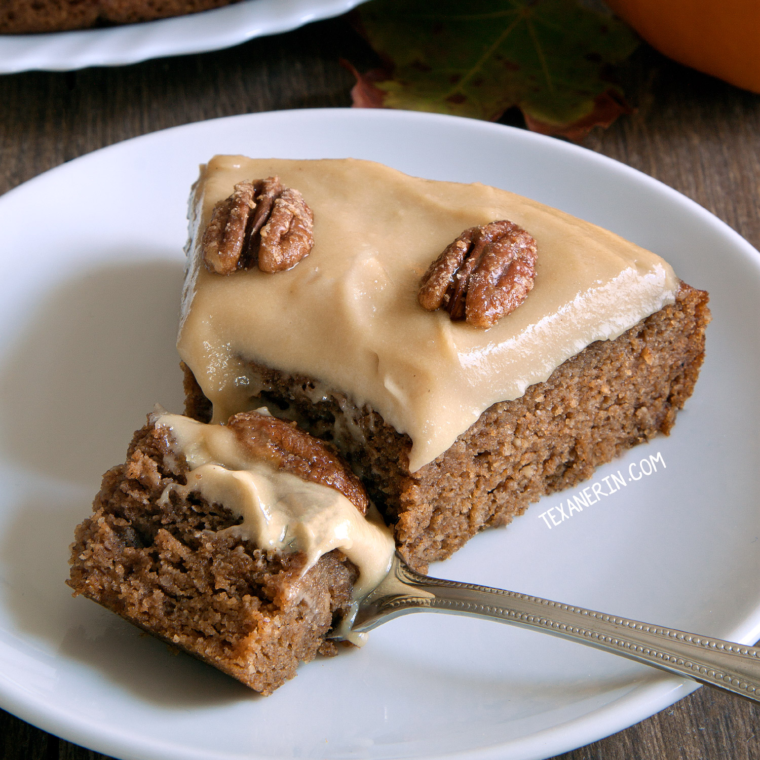 Paleo Pumpkin Gingerbread Cake With Maple-Vanilla Frosting ...