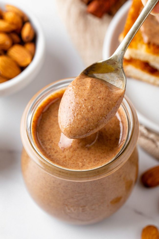 Maple Almond Butter with Cinnamon (3 basic ingredients!) - Texanerin Baking