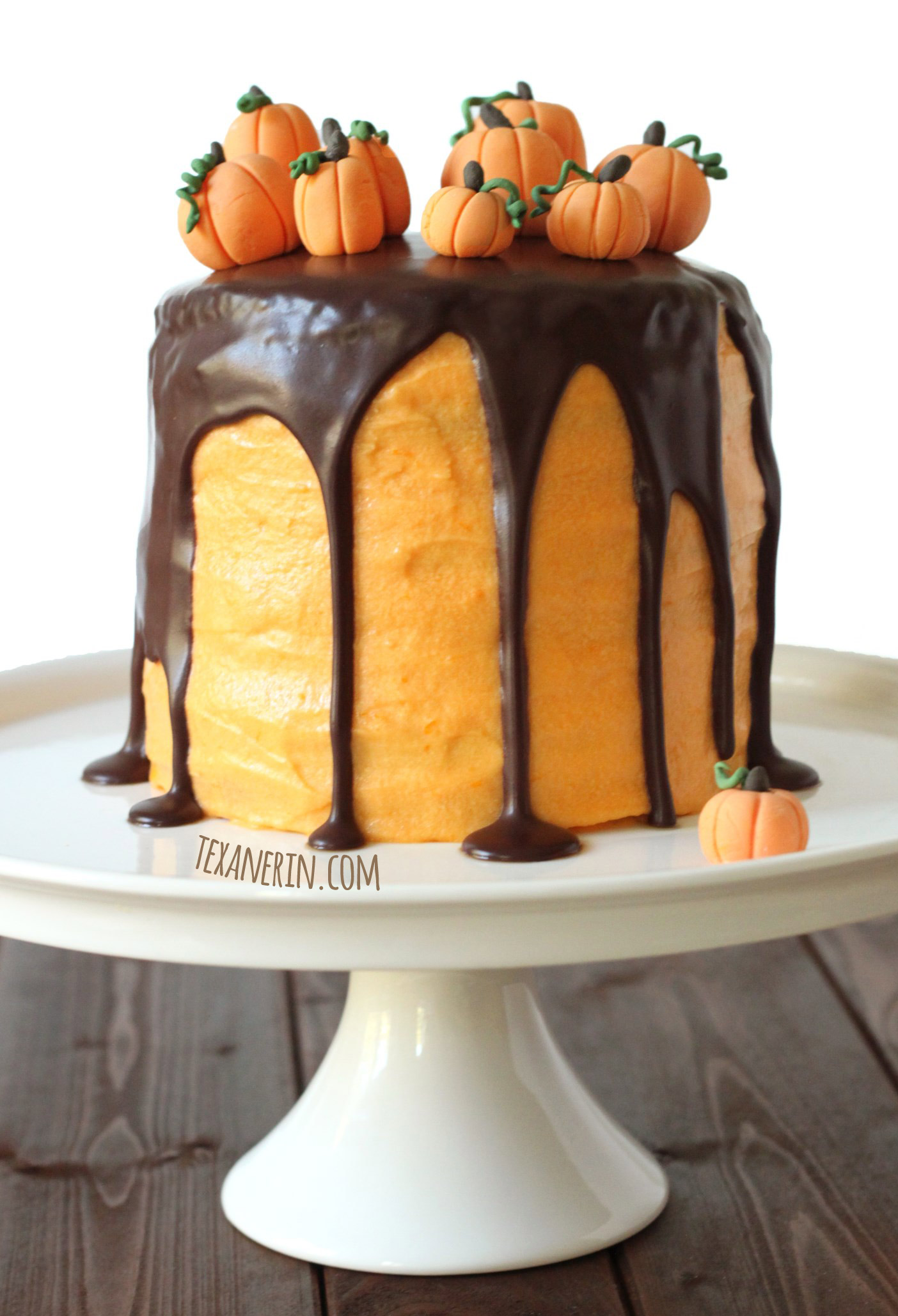 This chocolate orange Halloween cake is made just a little healthier! | texanerin.com