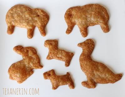 Homemade 100% Whole Grain Cheese Crackers - use cookie cutters to make fun shapes! | texanerin.com