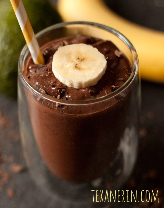 Chocolate Avocado Smoothie | texanerin.com