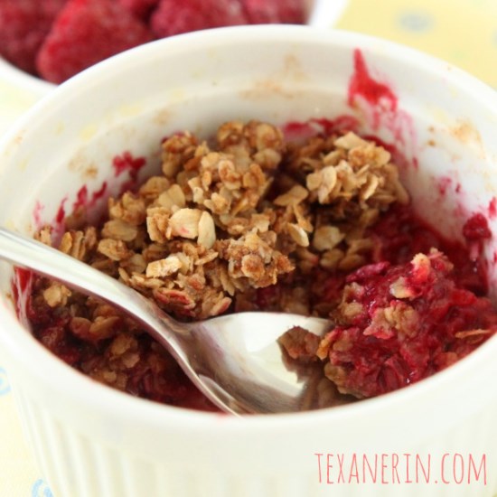 Raspberry Crumble - 100% Whole Grain and full of good for your ingredients! | texanerin.com