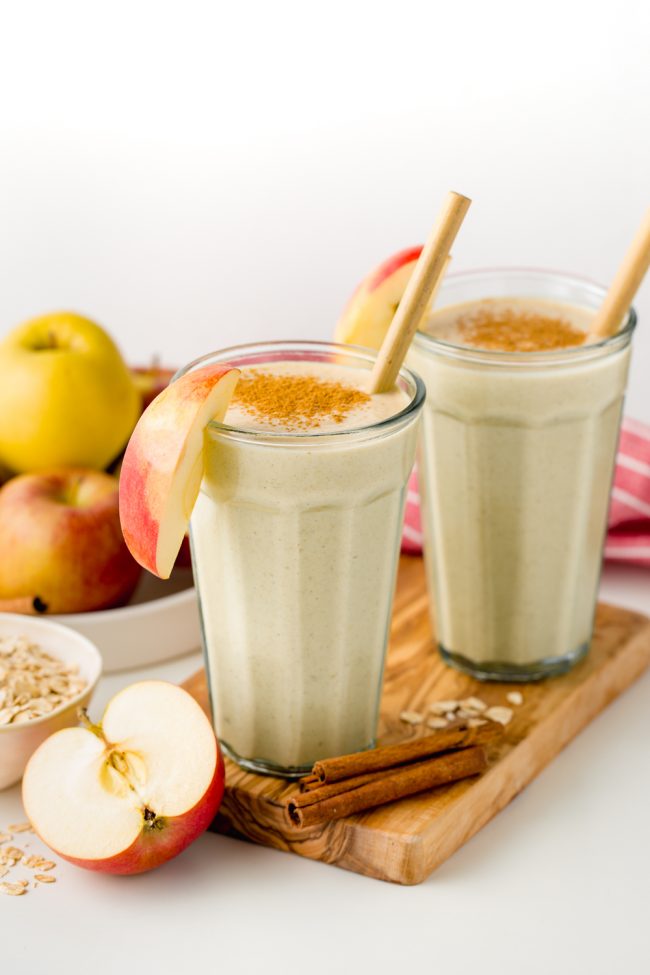 This apple smoothie is thick, creamy and so delicious. Think of it as a fuss-free, less sugary and more healthy version of apple pie. With vegan and paleo options.