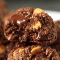 Chocolate Peanut Butter Macaroons (gluten-free, vegan, whole grain, dairy-free)
