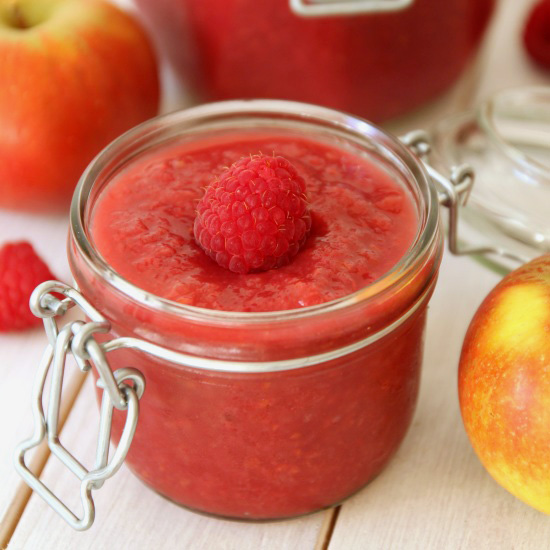 Homemade Raspberry Apple Sauce (sugar