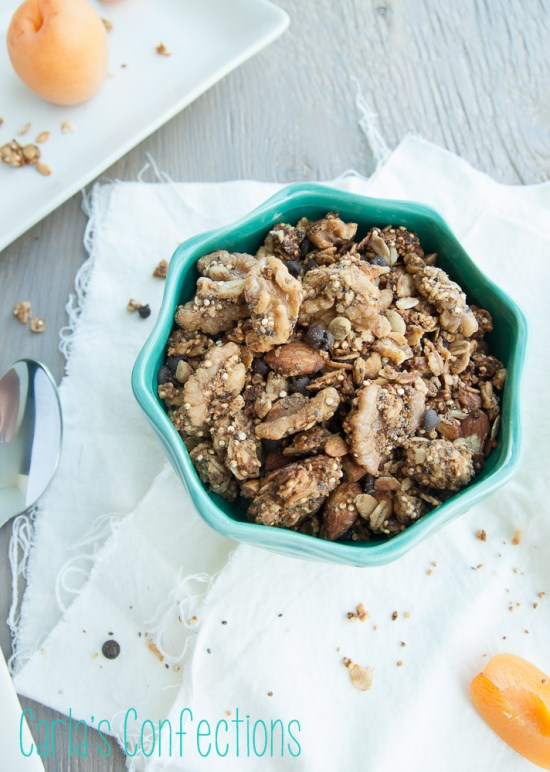 Gluten-free Assorted Nut and Seed Healthy Quinoa Granola | texanerin.com