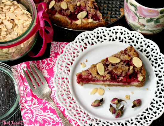 Grain-free Raspberry Sour Cream Crumble Cake | texanerin.com