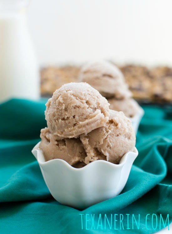 Healthier Sundaes (Whole Grain Peanut Butter Cookies + Peanut Butter Banana Ice Cream) | texanerin.com