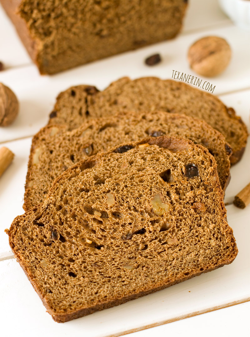 This alpine wheat bread is 100% whole grain and dairy-free! | texanerin.com