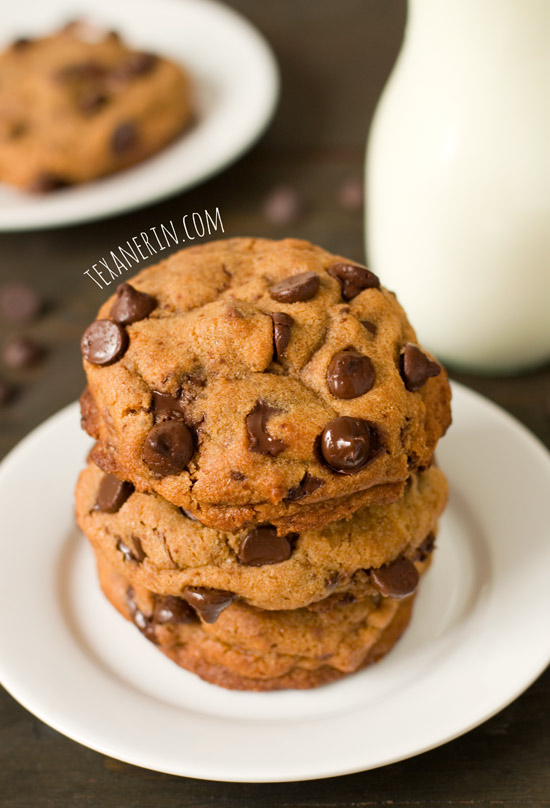 Healthier New York Times Chocolate Chip Cookies – super soft, chewy and just as delicious as the original! | texanerin.com