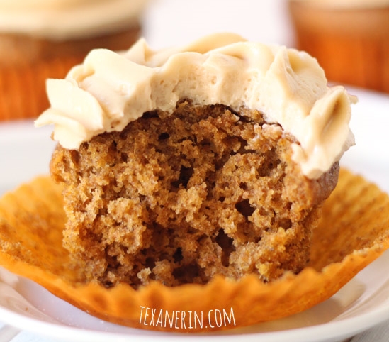 Whole grain pumpkin cupcakes - incredibly moist and taste just as good as a regular version! | texanerin.com