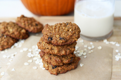 Chewy pumpkin oatmeal raisin cookies