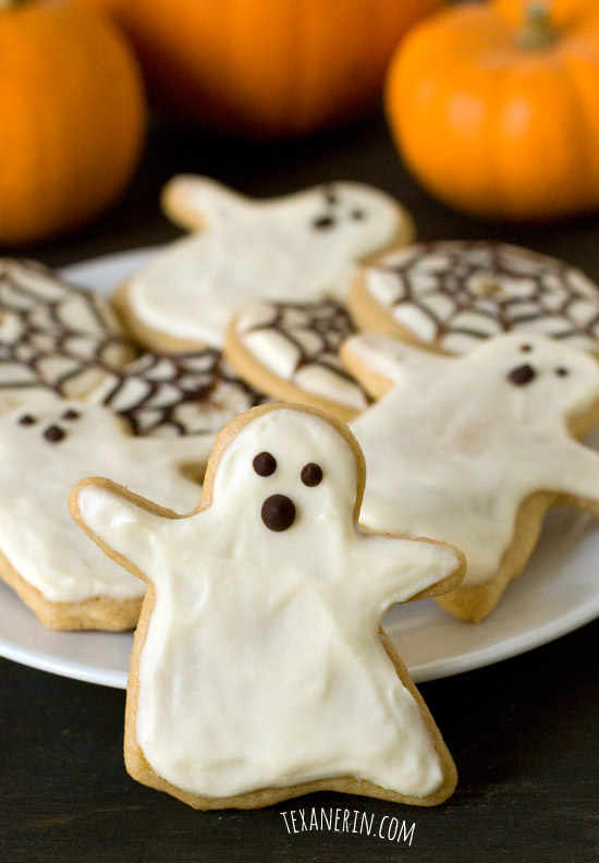 Healthier Halloween sugar cookies with cream cheese frosting – so soft and chewy, nobody will know these are 100% whole grain! | texanerin.com