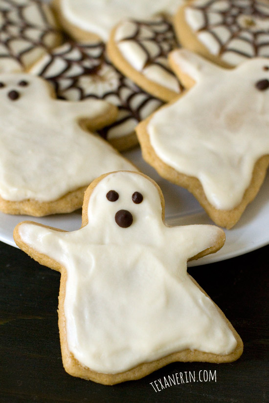 Healthier Halloween Sugar Cookies – just as delicious as the more traditional kind! | texanerin.com