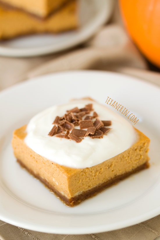 Lighter Pumpkin Cheesecake Bars made healthier! | texanerin.com