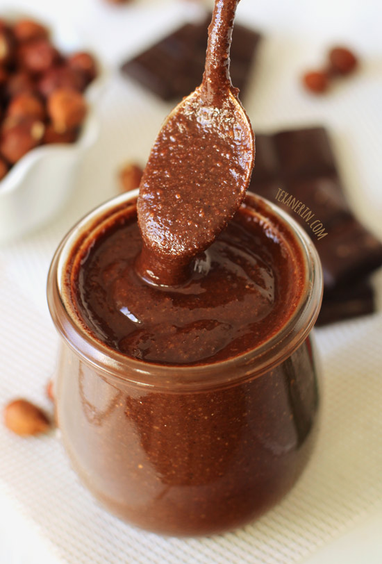 Paleo Chocolate Hazelnut Butter Spread (vegan, gluten-free, dairy-free) – naturally sweetened and incredibly easy!
