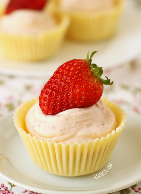 Quick and Easy Strawberry Cheesecake Mousse in White Chocolate Cups