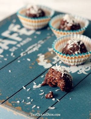 These Chocolate Mocha Haystacks are raw, vegan, and grain / dairy / gluten / processed sugar free!