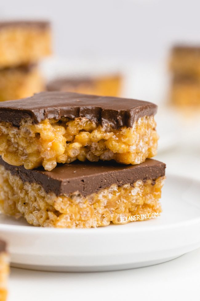 These super easy peanut butter rice krispie treats are nice and chewy, naturally sweetened and incredibly quick and simple to put together! Gluten-free, 100% whole grain, vegan and with a nut-free option.