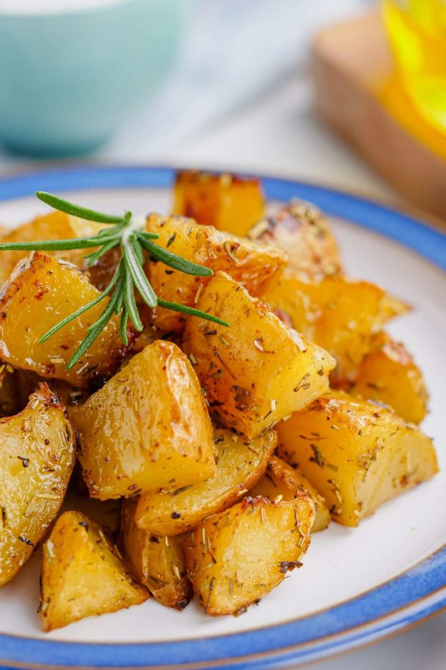 Crispy Greek Roasted Potatoes