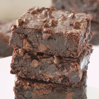 The Best Gluten-free Brownies (naturally sweetened, dairy-free, 100% whole grain). Can also be made with whole wheat flour!