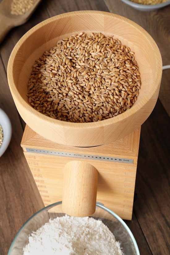 KoMo Fidibus Grain Mill Review + Giveaway