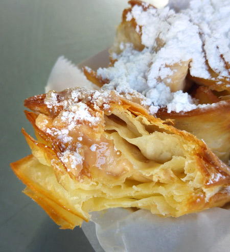 New Orleans: What and Where to Eat – Praline Beignets at Loretta's Authentic Pralines