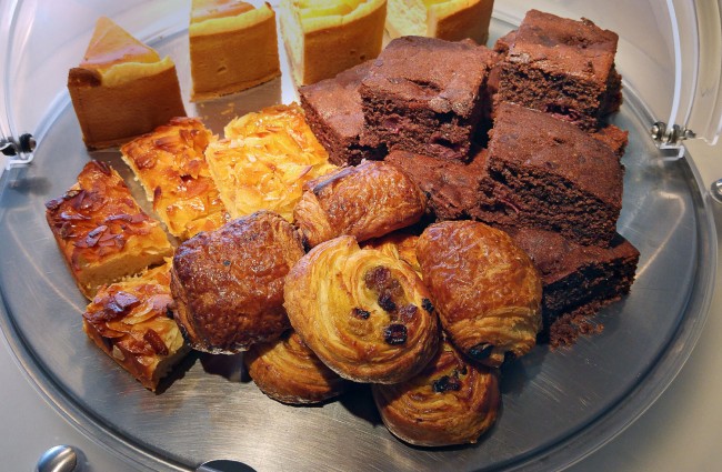 Hotel OTTO – Complimentary Cake and Coffee