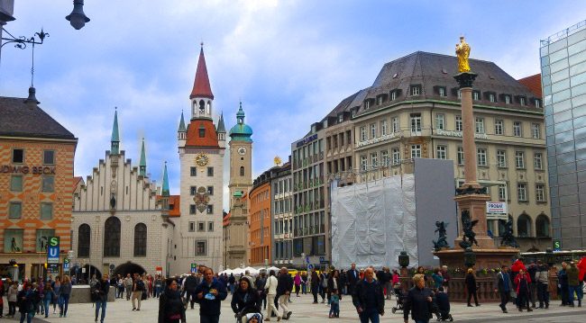 What to See and Do in Munich – Marienplatz