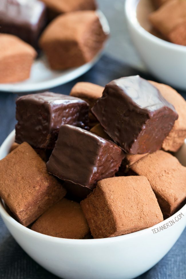 Paleo Chocolate Marshmallows with out any unusual ingredients! Honey-sweetened, AIP and GAPS-friendly.