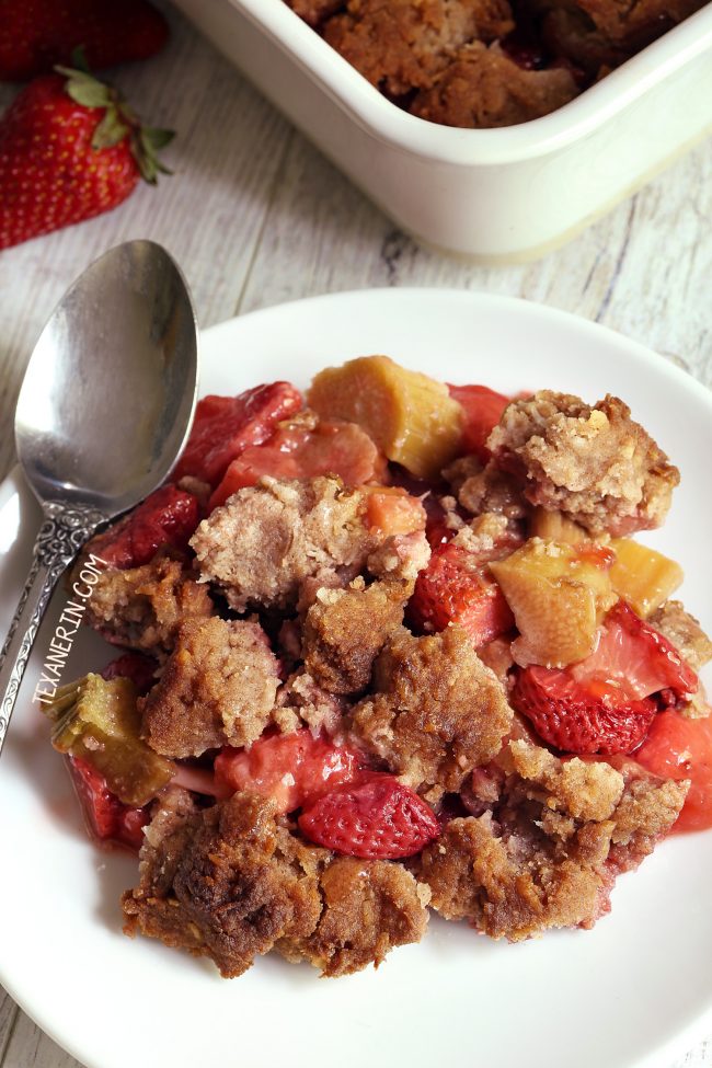 Paleo Strawberry Rhubarb Crisp