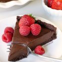 Vegan Chocolate Cream Pie (paleo, nut-free option)