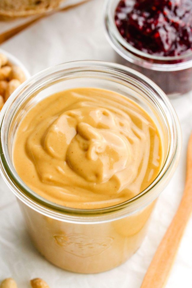 How to Make Peanut Butter in Only 5 Minutes (1 ingredient