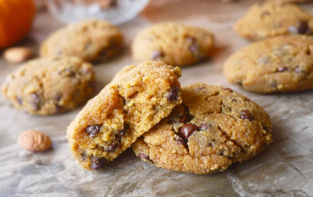 Paleo Pumpkin Pie Chocolate Chip Cookies