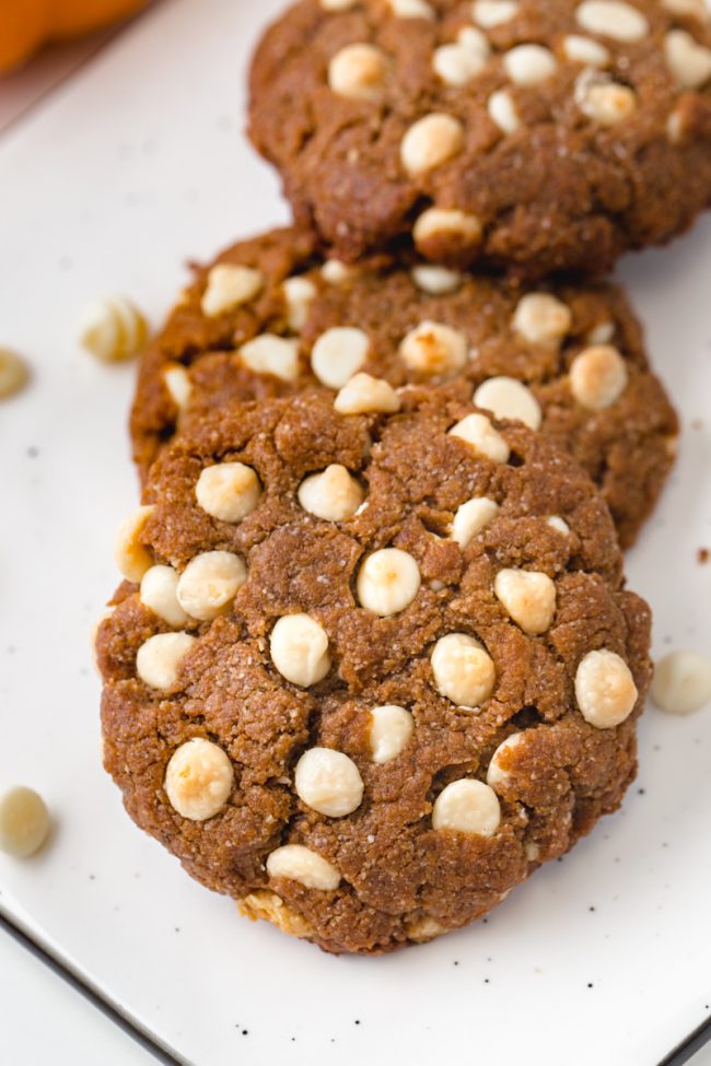 Chewy pumpkin spice cookies