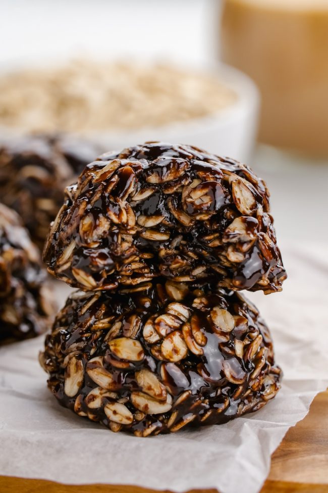 These no-bake chocolate oatmeal cookies are wonderfully chewy, easy to make and are vegan, gluten-free and can be made nut-free.