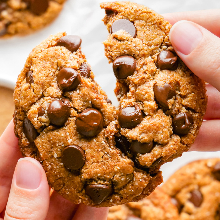 Perfect Paleo Chocolate Chip Cookies 