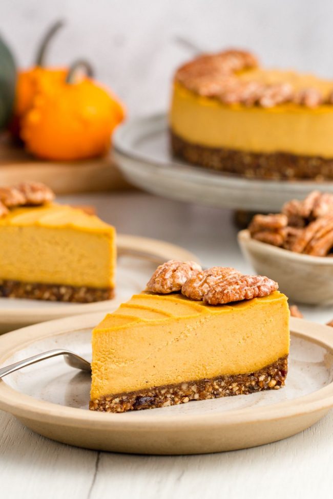 This vegan pumpkin cheesecake is also paleo, no-bake and amazingly creamy. It really tastes similar to a traditional pumpkin cheesecake! Gluten-free, grain-free, dairy-free